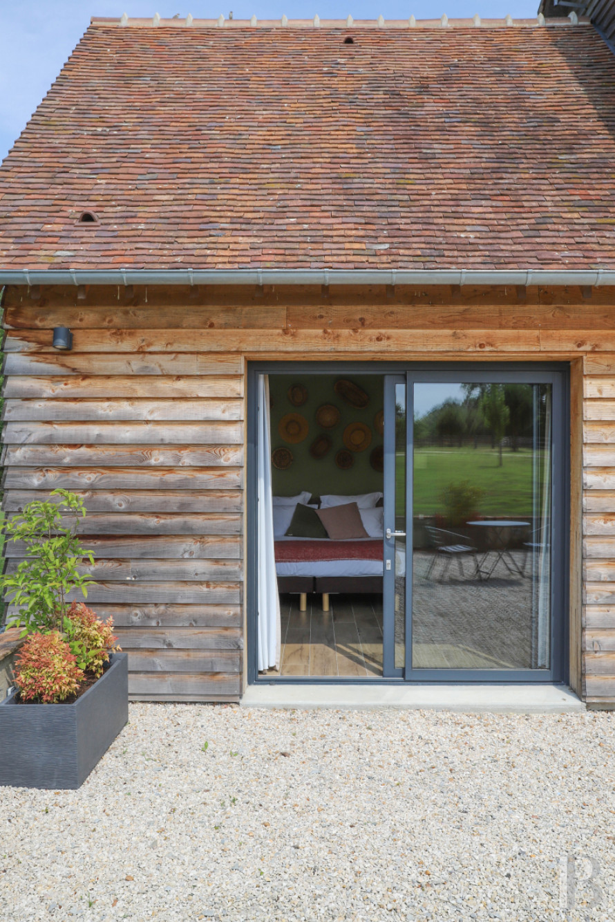 A former 18th century farmhouse with carefully renovated outbuildings on the edge of a forest in Perche - photo  n°31